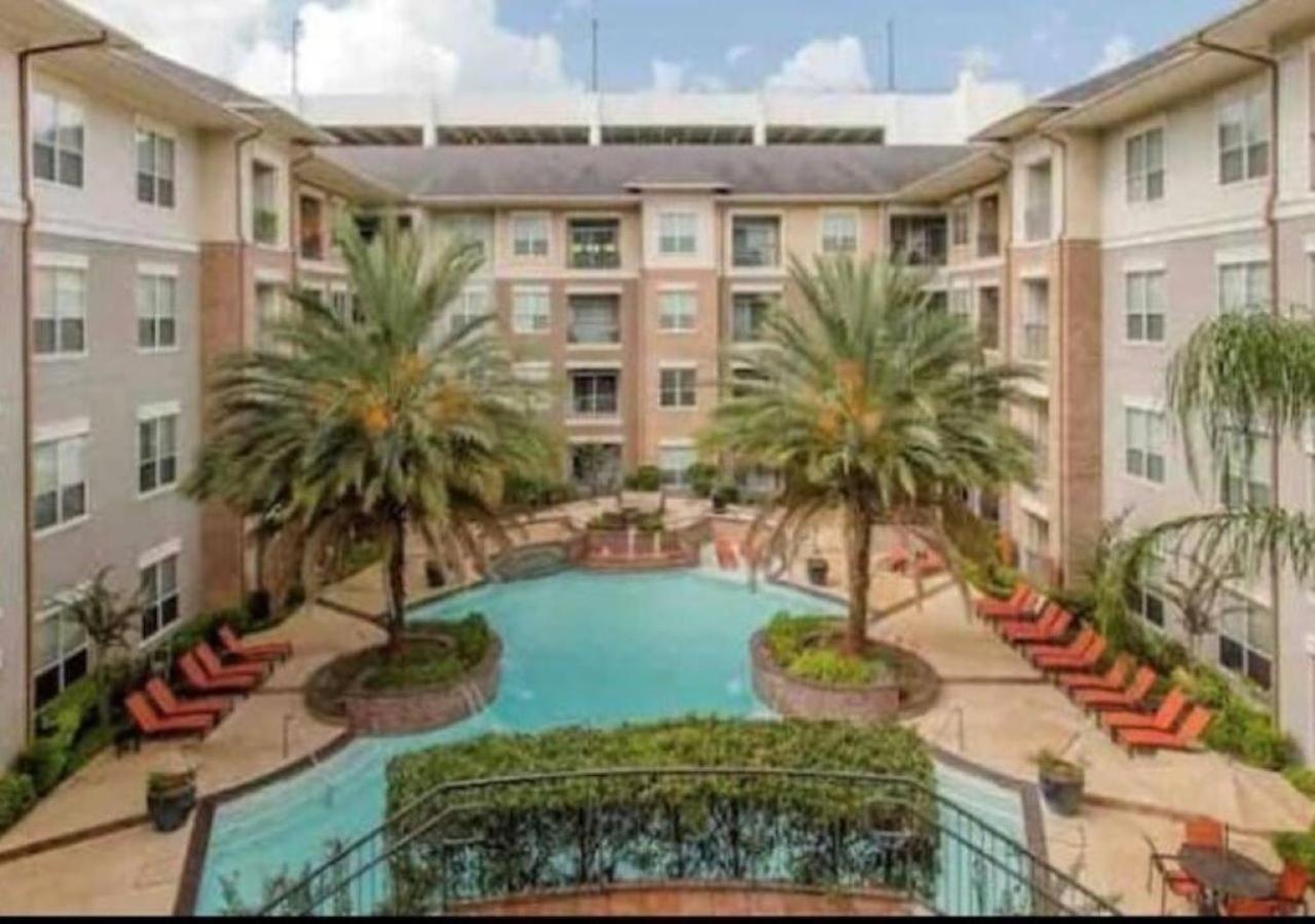 Inviting 2Br - Gym, Pool, Biz Center & Free Parking! Walk 2 Nrg Stadium! Near Med Ctr, Galleria, & Rice Village Houston Exterior foto